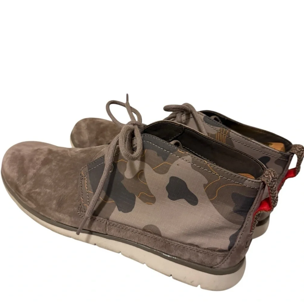 UGG BRINDLE FREAMON CAMO SUEDE CHUKKA ANKLE BOOTS, MEN US